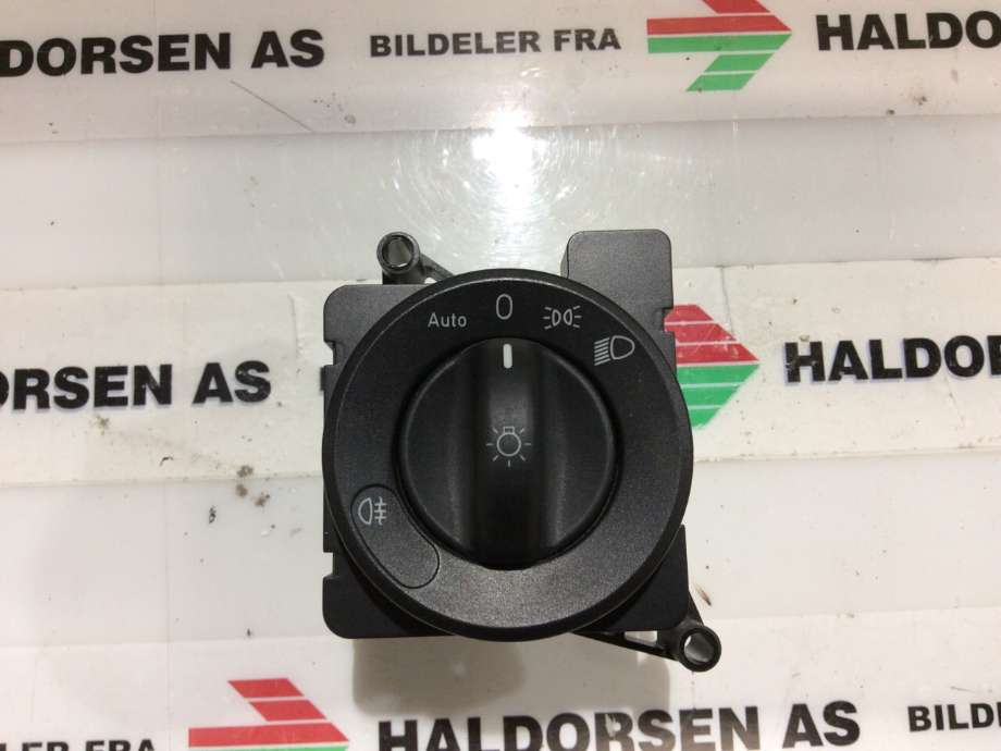 Bryter lys til Mercedes Sprinter 2013-2018 (Fase 2) (906) (906) (MERCEDES|A 906 545 02 04|)