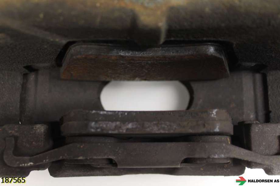 Bremsecaliper høyre foran til VW Transporter / Caravelle 2003-2009 (Fase 1) (T5) (T5) (VOLKSWAGEN|7L6 615 124 F|)