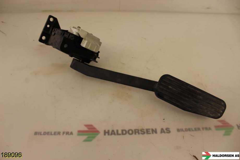 Pedal gass til Volvo XC90, 2002-2006 (Type I, Fase 1)  (VOLVO|30748753)