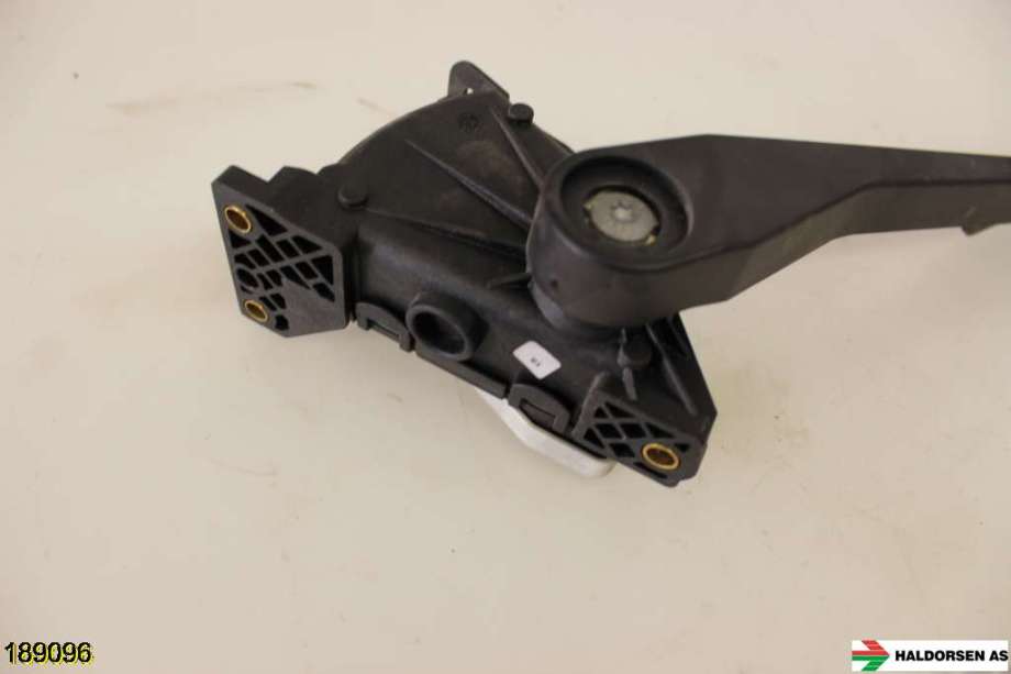 Pedal gass til Volvo XC90 2002-2006 (Type I, Fase 1)  (VOLVO|30748753|)