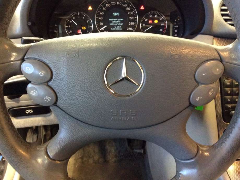 Airbag rattpute til Mercedes CLK 2002-2009 (C209) (C209) (MERCEDES|A 230 460 07 98|A 230 460 08 98|)