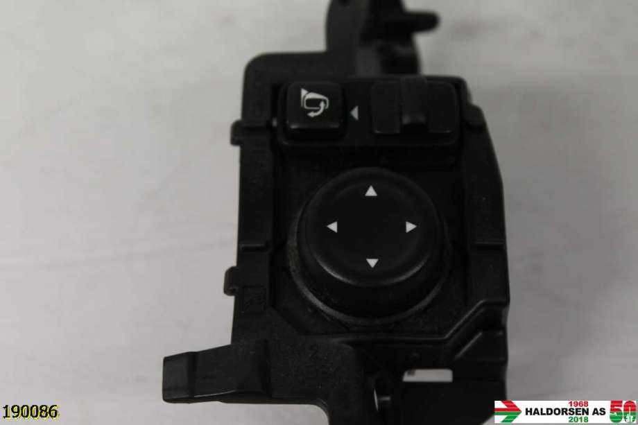 Bryter speil til Nissan Qashqai, 2014-2021 (Type II)  (NISSAN|80945-4EA1AA)