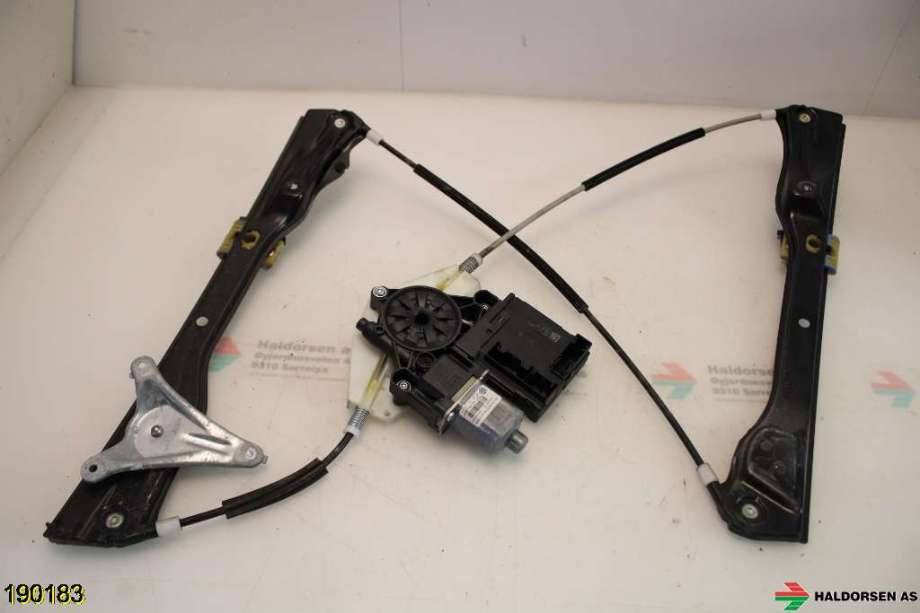 Ruteheis høyre foran til VW Passat, 2005-2010 (B6) (B6) (VOLKSWAGEN|3C1 837 462 L)