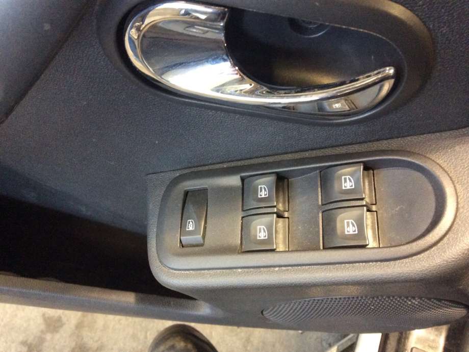 Bryter ruteheis til Dacia Duster, 2010-2017 (Type I)  (DACIA|)