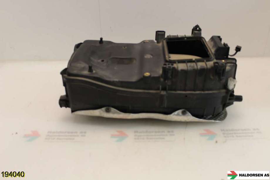 Luftfilterboks til Mercedes C-Klasse 2007-2011 (Fase 1) (W204) (W204) (MERCEDES||A 651 090 11 01)