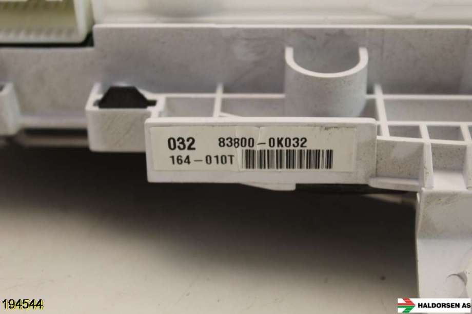 Instrumentpanel til Toyota Hilux 2006-2011  (TOYOTA||83800-0K032)