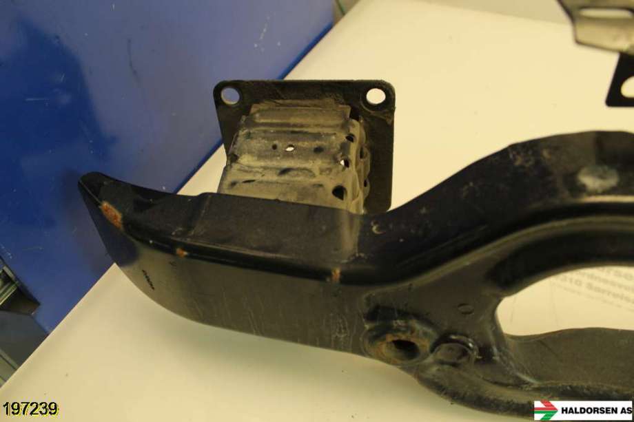 Støtfangerforsterkning foran til Peugeot 407 2004-2010 (PEUGEOT|7414 FP|)