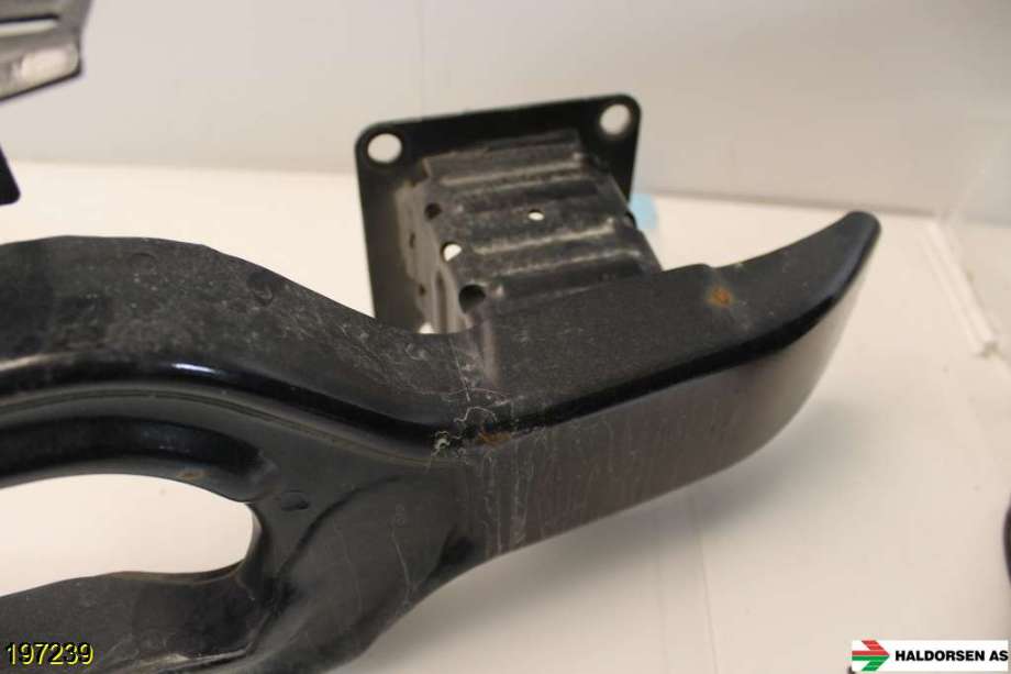 Støtfangerforsterkning foran til Peugeot 407 2004-2010 (PEUGEOT|7414 FP|)