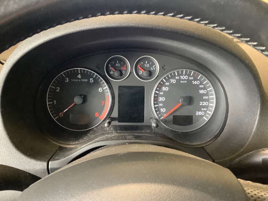 Instrumentpanel til Audi A3, 2003-2008 (Type II, Fase 1) (AUDI|8P0 920 930 S)