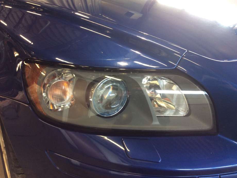 Frontlykt høyre halogen til Volvo V50, 2004-2007 (Fase 1)  (VOLVO|80698890)