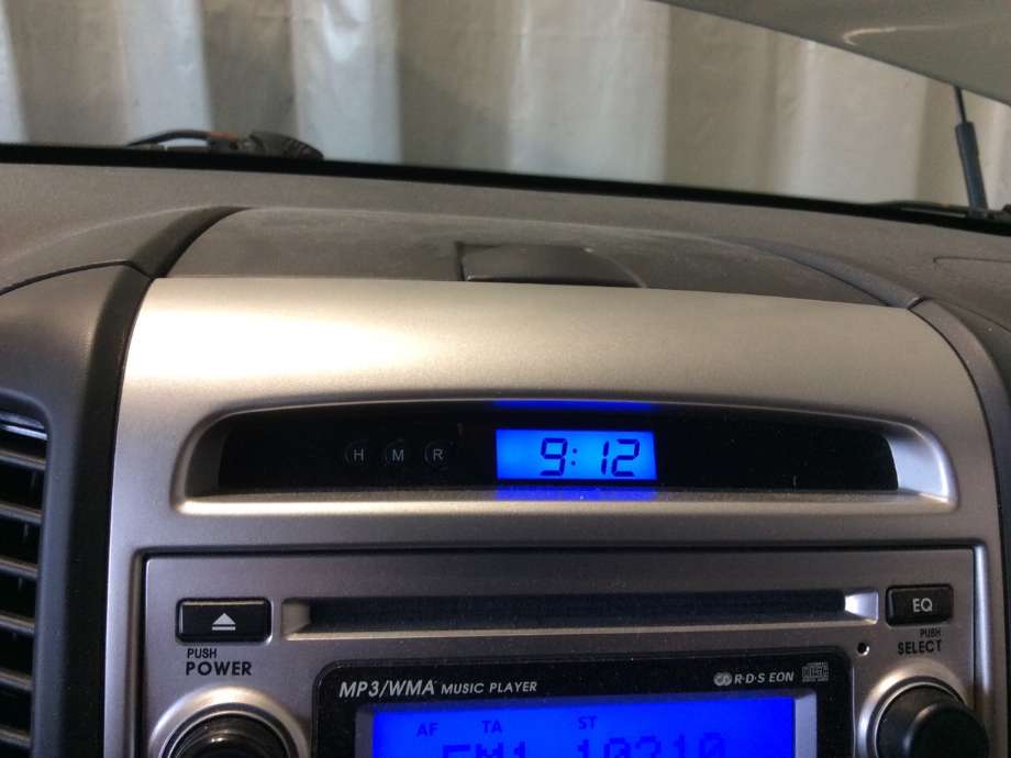 Instrument klokke til Hyundai Santa Fe, 2006-2009 (Type II, Fase 1)  (HYUNDAI|94510-2B000)