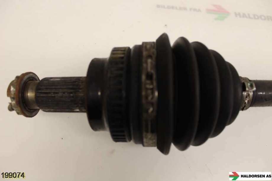 Drivaksel høyre foran til BMW 5-Serie 2003-2010 (E60/E61) (E60/E61) (BMW|31 60 7 570 274|)