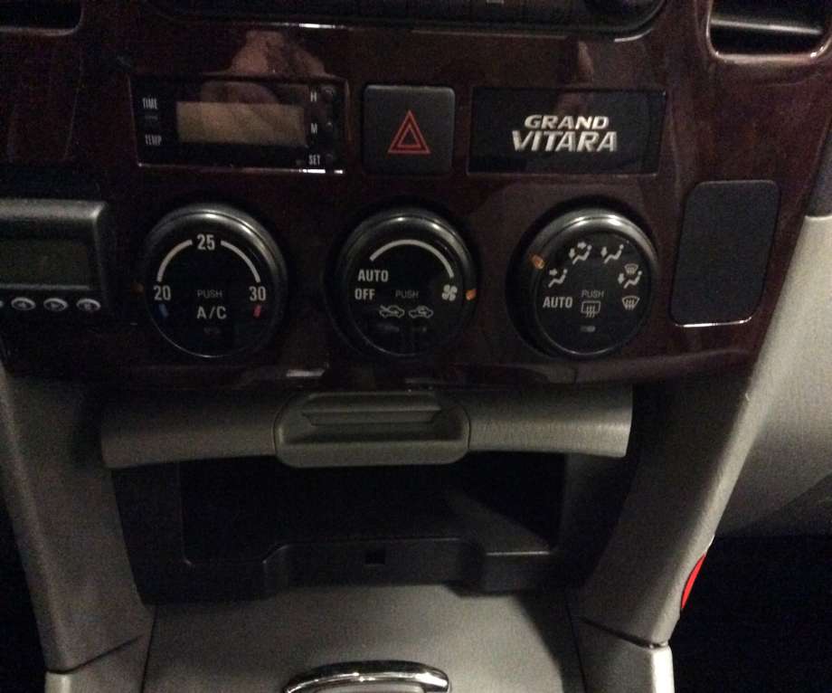 Varmeapparat betjening til Suzuki Grand Vitara, 1998-2005 (Type II)  (SUZUKI|95610-54J21)