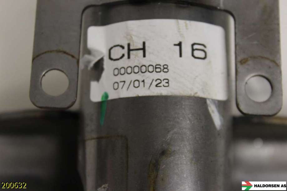 Rattaksel til Toyota Hiace 2007-2012 (Fase 3) (TOYOTA|4587026060|)