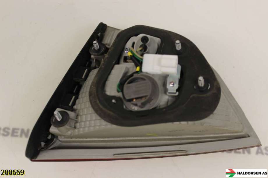 Baklykt venstre indre til Hyundai Ix35 2010-2015  (IX35/TUCSON 11 (CZECH PLANT-EU|92405-2Y0|)