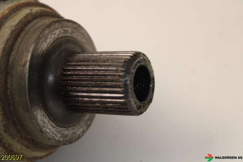 Drivaksel høyre foran til VW Golf V, Combi 2003-2008  (VOLKSWAGEN|1K0 407 272 CR|)