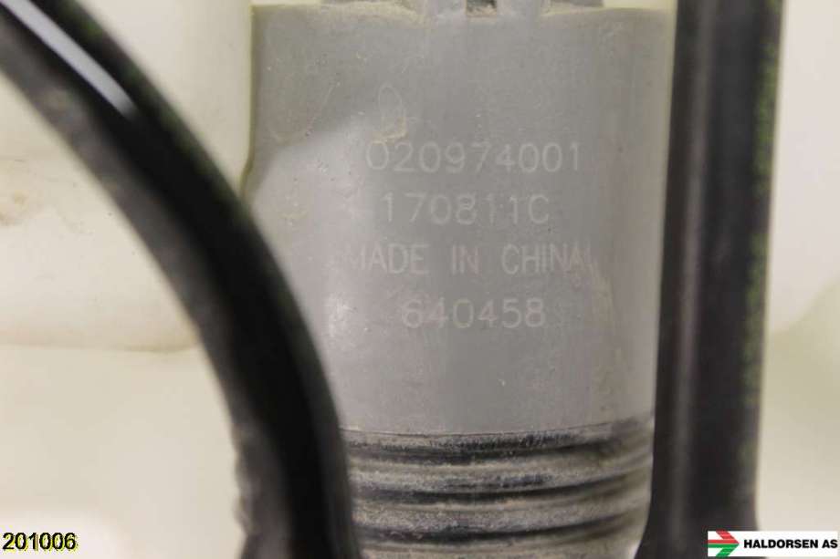 Spylertank til Toyota Auris 2015-2019 (Type II, Fase 2)  (TOYOTA|85350-02200|)