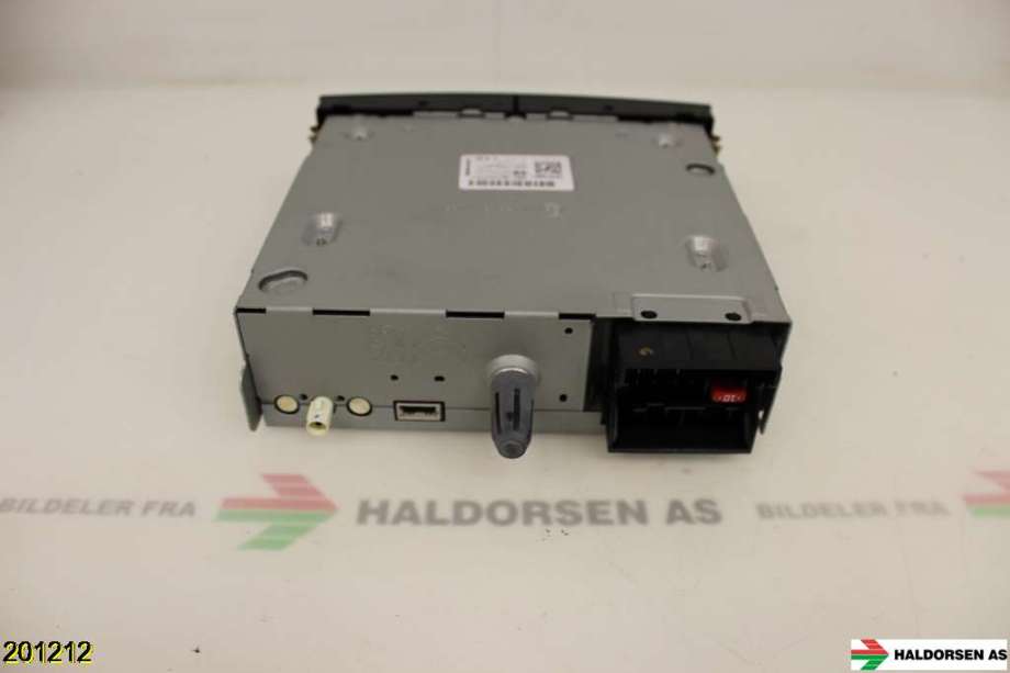 Bilstereo til Peugeot Partner 2008-2015 (Type II, Fase 1)  (PEUGEOT|98016070XT01|)