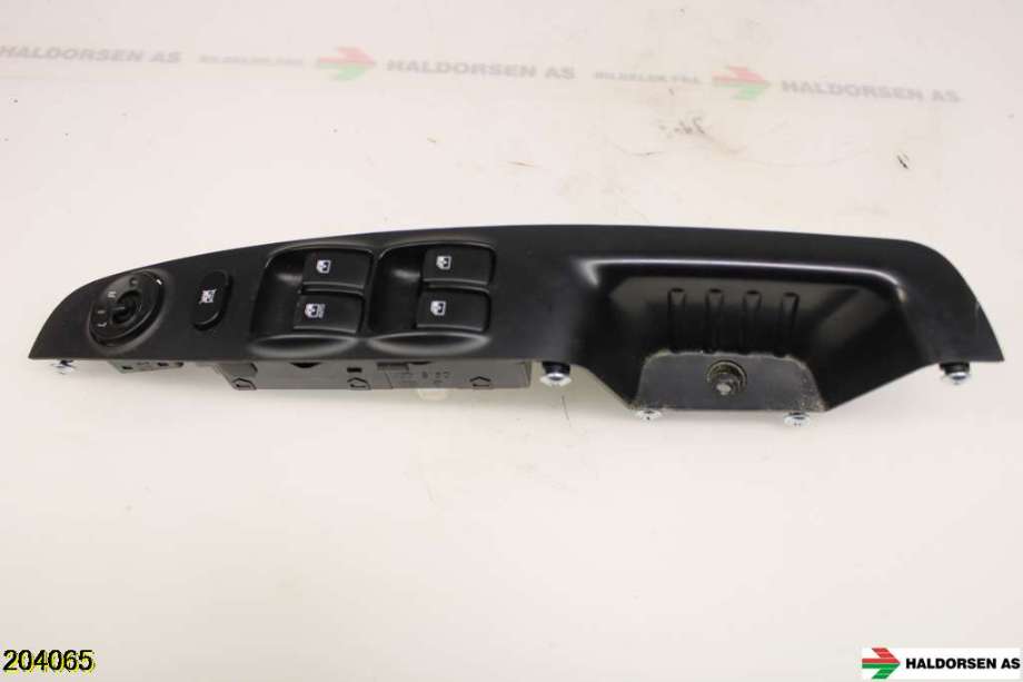 Bryter ruteheis til Hyundai i10 2008-2013 (Type I)  (HYUNDAI|93570 0X2004X|)