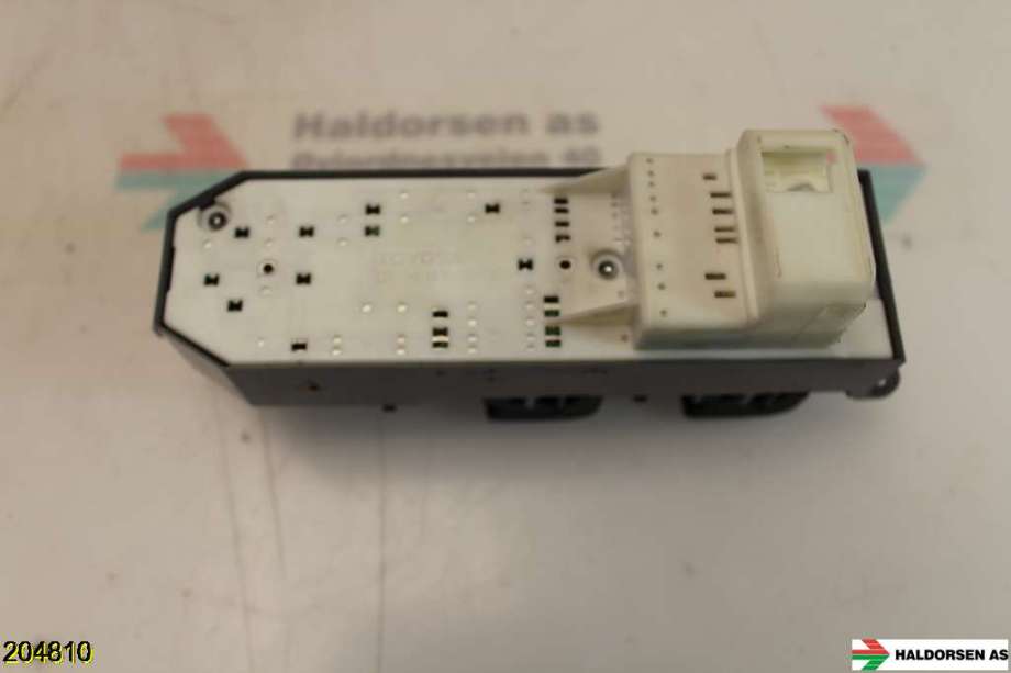 Bryter ruteheis til Toyota Auris 2007-2010 (Type I, Fase 1)  (TOYOTA|84820-02210|)