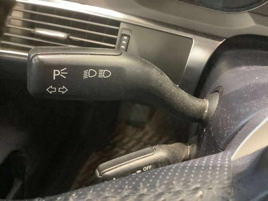 Bryter blink til Audi A6, 2005-2008 (Type III, Fase 1) (C6) (C6) (AUDI|4E0 953 513 K)