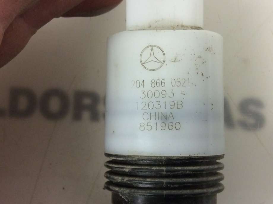 Spylerpumpe foran til Mercedes GLK 2008-2015 (X204) (X204) (MERCEDES|A 204 866 05 21|204 866 0521|)
