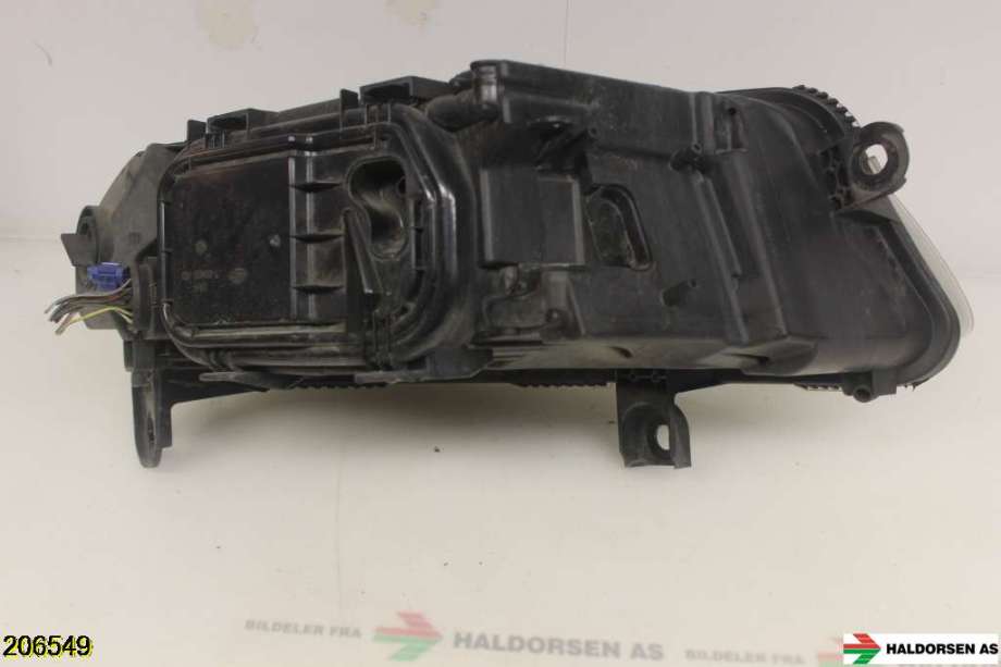 Frontlykt venstre halogen til Audi A6 2005-2008 (Type III, Fase 1) (C6) (C6) (AUDI|4F0 941 029 AK|)