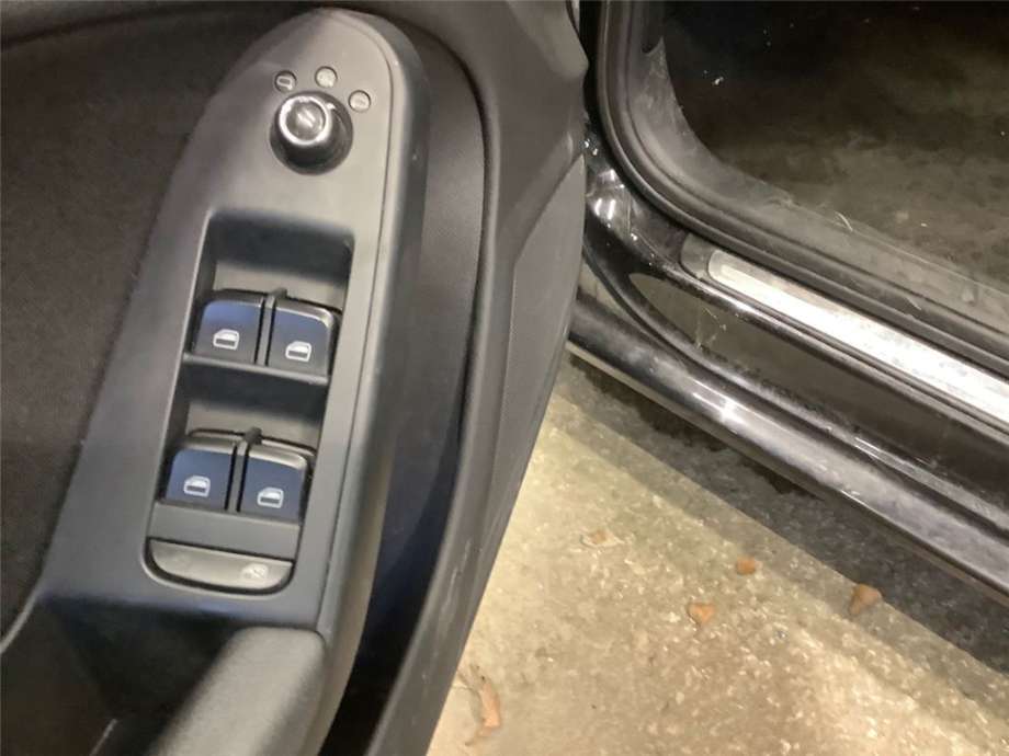 Bryter ruteheis til Audi A4 2007-2014 (Type IV) (B8) (B8) (AUDI|8K0 959 851 D|)