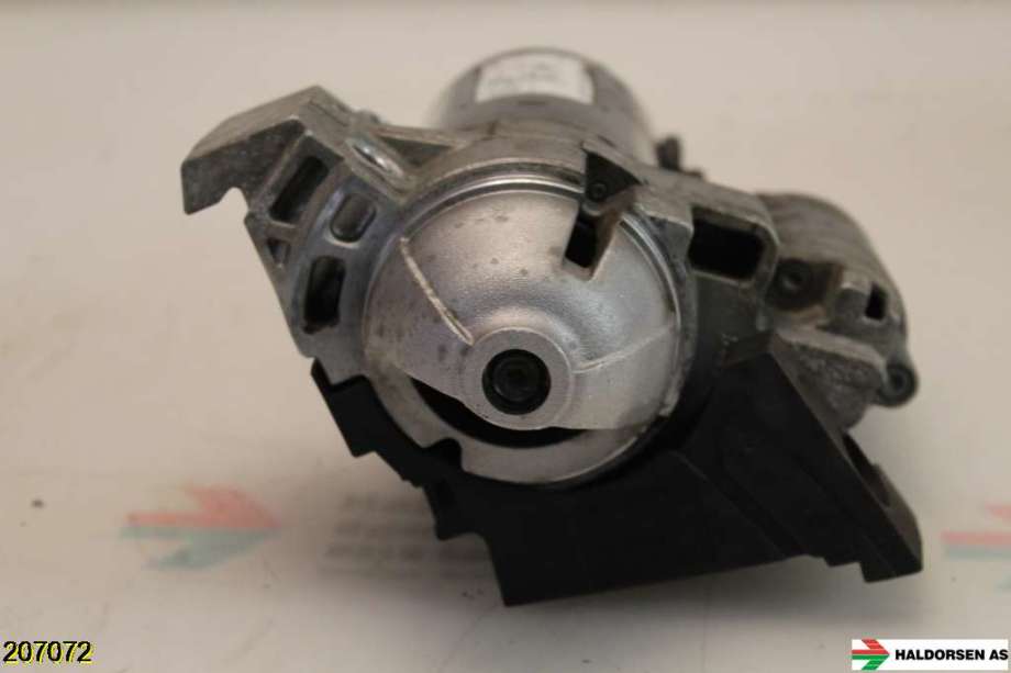 Starter diesel til BMW X3 2010-2017 (F25) (F25) (BMW|12 41 8 570 238||0 001 148 034)