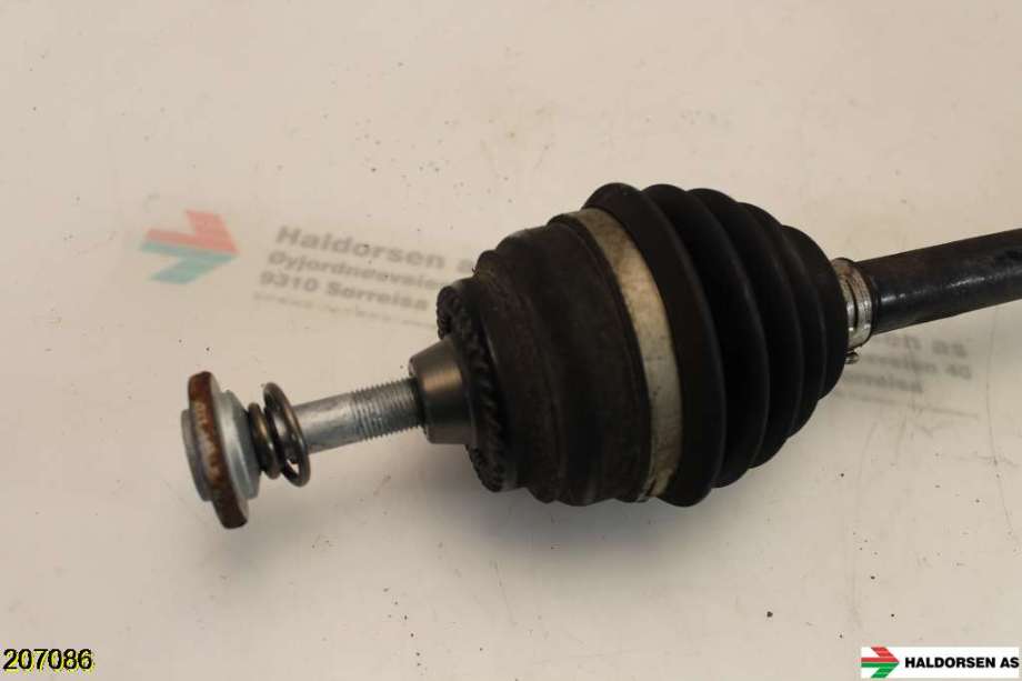 Drivaksel venstre foran til BMW X3 2010-2017 (F25) (F25) (BMW|31 60 7 619 657|)