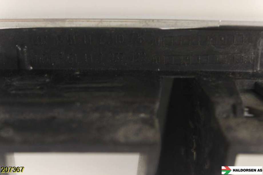 Grill høyre til BMW X3 2010-2017 (F25) (F25) (BMW|51 11 7 210 726||10627110)