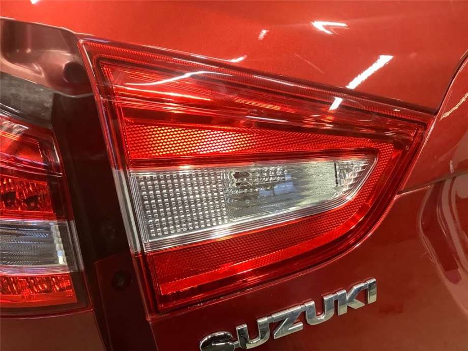 Baklykt venstre indre til Suzuki SX4 S-CROSS 2013-->> (Type II)  (SUZUKI|36274-64R00|)
