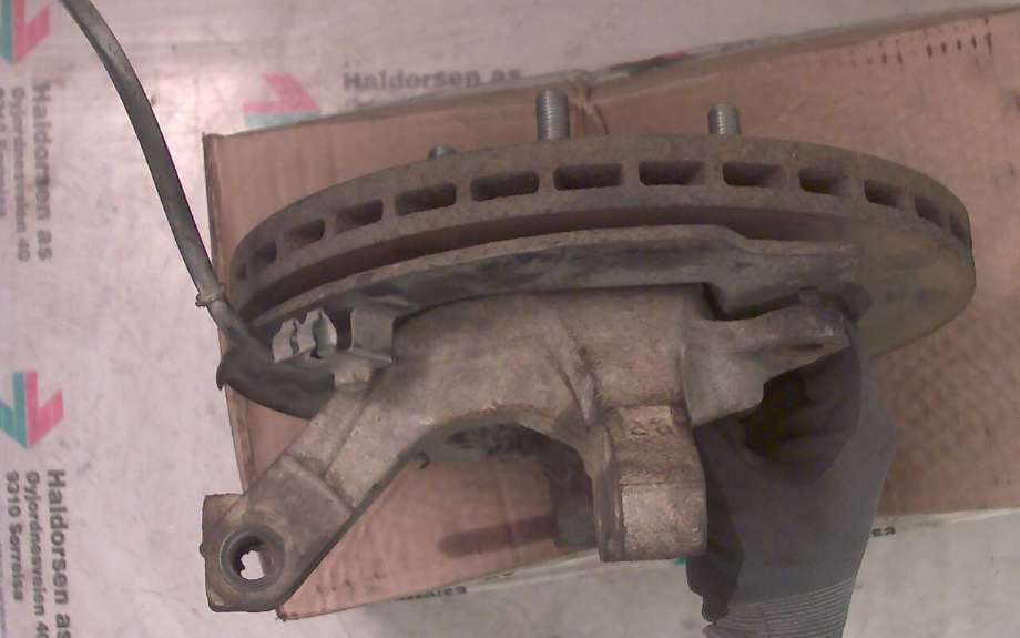 Hjulspindel venstre foran til Mitsubishi Space Wagon 2000-2004  (MITSUBISHI SPACE WAGON 4X4 GDI|)