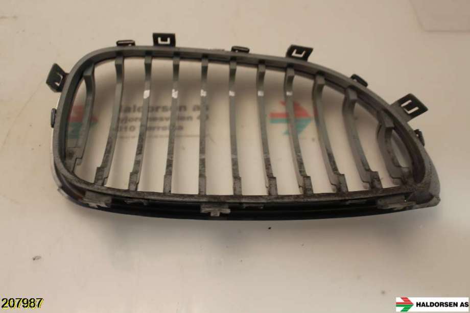 Grill venstre til BMW 5-Serie 2003-2010 (E60/E61) (E60/E61) (BMW|51 13 7 027 061|)