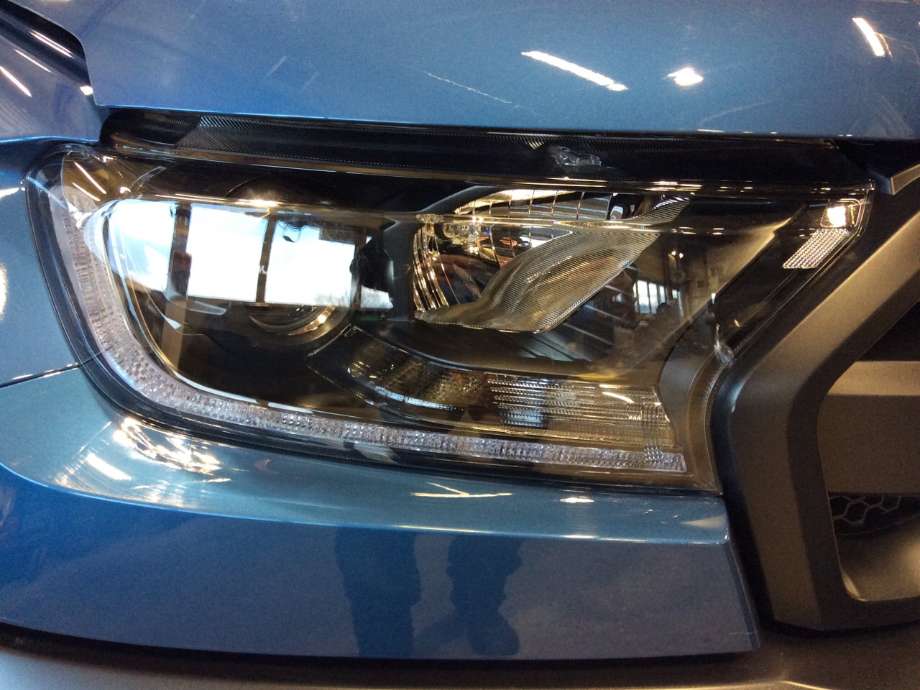 Frontlykt høyre halogen til Ford Ranger / Ranger Raptor, 2015-2022 (FORD|JB3B-13D154-MA)