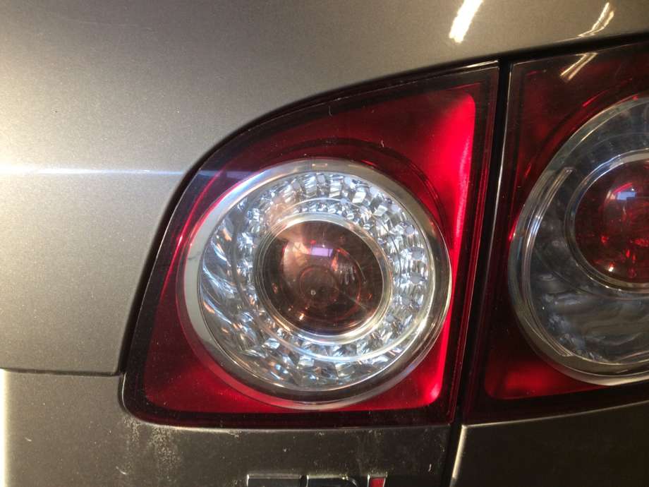 Baklykt høyre indre til VW Golf, Plus/Cross 2009-2013 (Fase 2) (VOLKSWAGEN|5M0 945 094 S|)