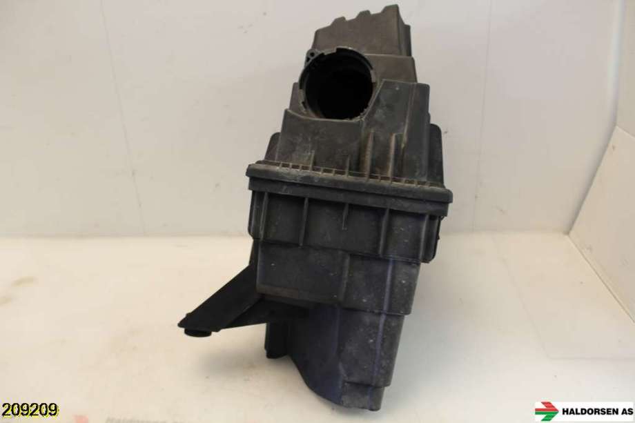 Luftfilterboks til VW Transporter / Caravelle 2003-2009 (Fase 1) (T5) (T5) (VOLKSWAGEN|7H0 129 607 J|)