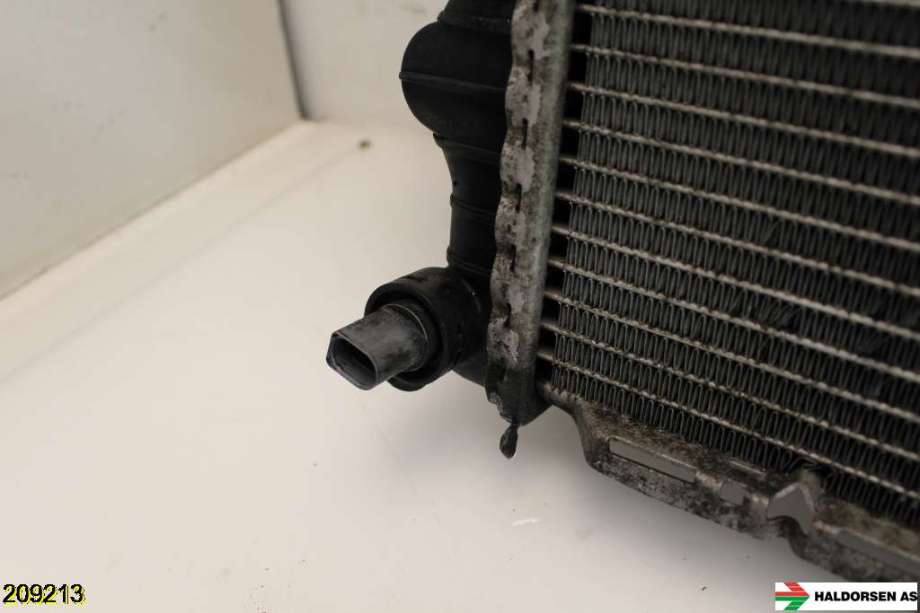 Radiator (manuell gir) til VW Transporter / Caravelle 2003-2009 (Fase 1) (T5) (T5) (VOLKSWAGEN|7HO 121 253J||7HO 121 253 G)