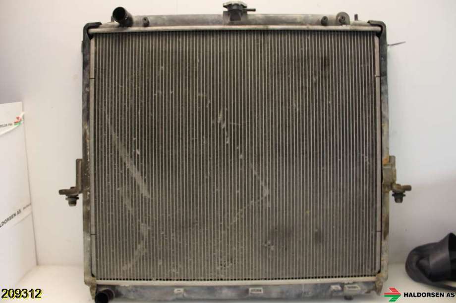 Radiator (manuell gir) til Nissan Navara 2005-2010 (Fase 1) (D40) (D40) (NISSAN|21410EB30A|)