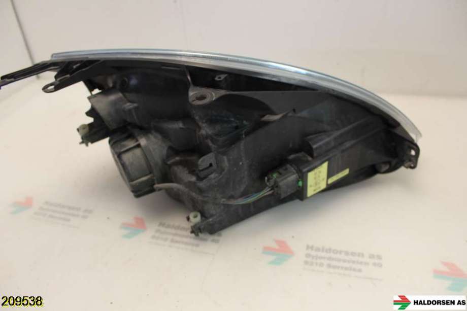 Frontlykt venstre halogen til Ford Fiesta 2002-2008 (Type V)  (2S6X-13W030-AJ|)