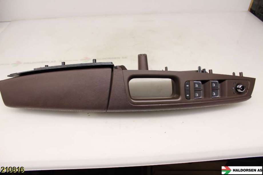 Bryter ruteheis til Audi A8 2010-2013 (Type III, Fase 1)  (AUDI|4H0 959 851 E|)