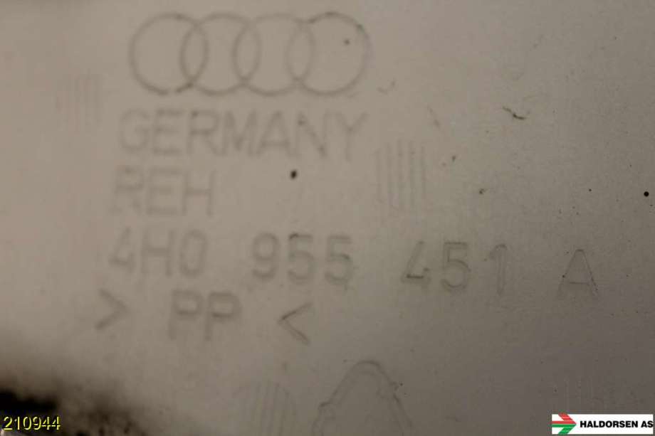 Spylertank til Audi A8 2010-2013 (Type III, Fase 1)  (AUDI|4H0 955 453 B|4H0 955 453 C|4HO 955 451 A)