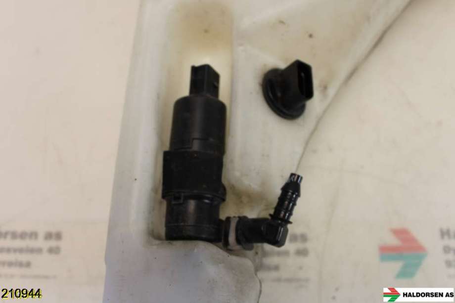 Spylertank til Audi A8 2010-2013 (Type III, Fase 1)  (AUDI|4H0 955 453 B|4H0 955 453 C|4HO 955 451 A)