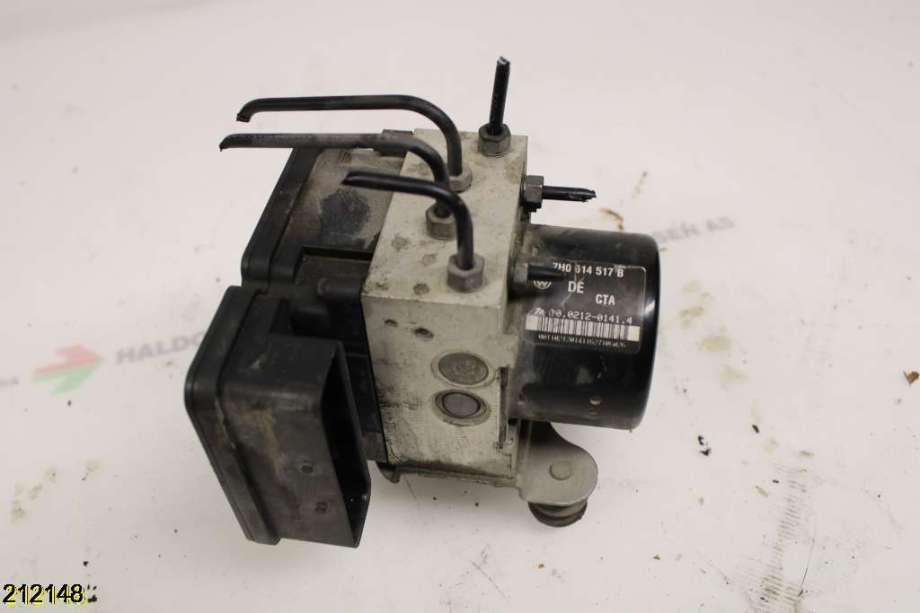 ABS sentral til VW Transporter / Caravelle, 2003-2009 (Fase 1) (T5) (T5) (VOLKSWAGEN|7E0 614 517 B)