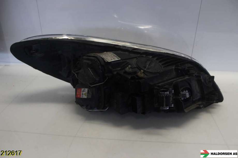 Frontlykt venstre halogen til Volvo C30 2010-2012 (Fase 2)  (VOLVO|32206154||31214803)