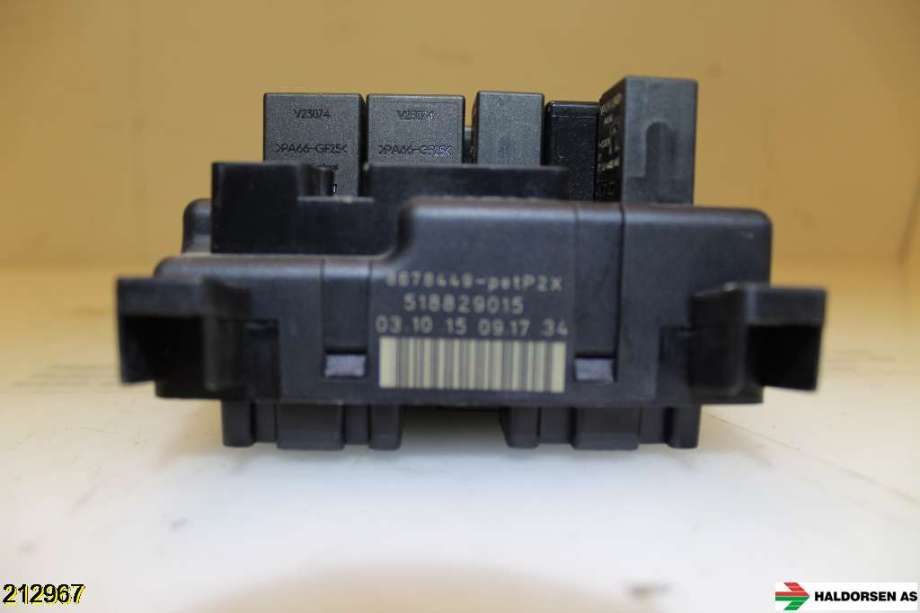 Sikringsboks til Volvo S80 1998-2006 (Type I)  (VOLVO||518829015)