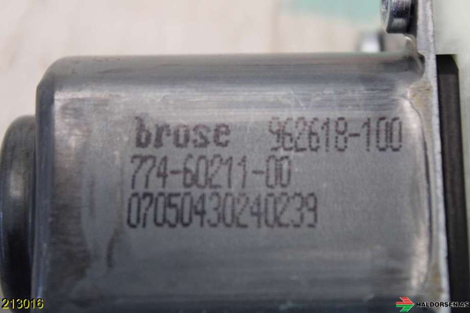 Ruteheis høyre til VW Passat 2005-2010 (B6) (B6) (VOLKSWAGEN|3C0 959 704|)