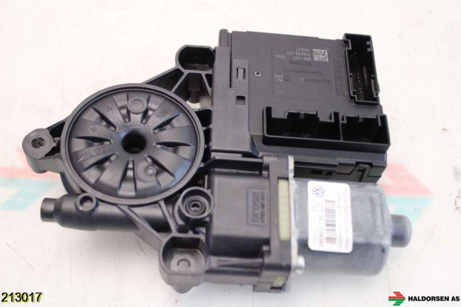 Ruteheis høyre til VW Passat 2005-2010 (B6) (B6) (VOLKSWAGEN|3AA 959 702 A|)