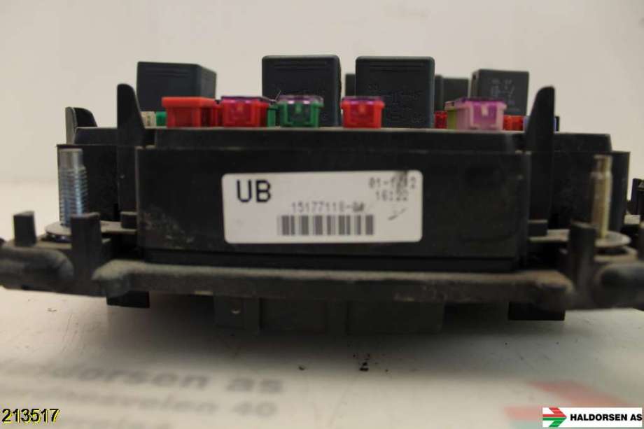 Sikringsboks til Chevrolet Tahoe 2001-2005 (Type II)  (CHEVROLET||15177118-04)