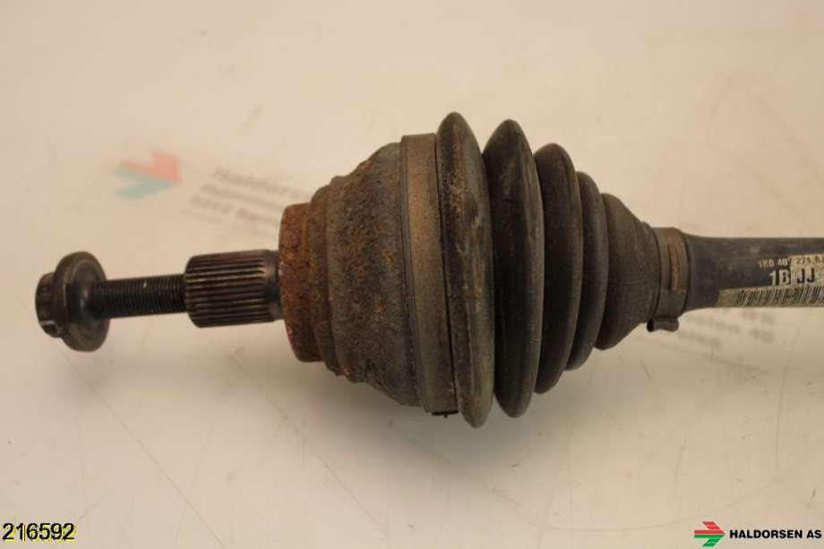 Drivaksel venstre foran til Škoda Superb 2008-2015 (Type II)  (SKODA|1K0 407 271 KH|)